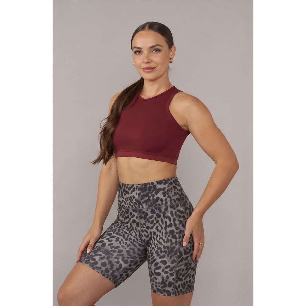 NEW Jessica Simpson Active Slimtek Leopard Shorts Size L NWT 2 Pockets Stretchy